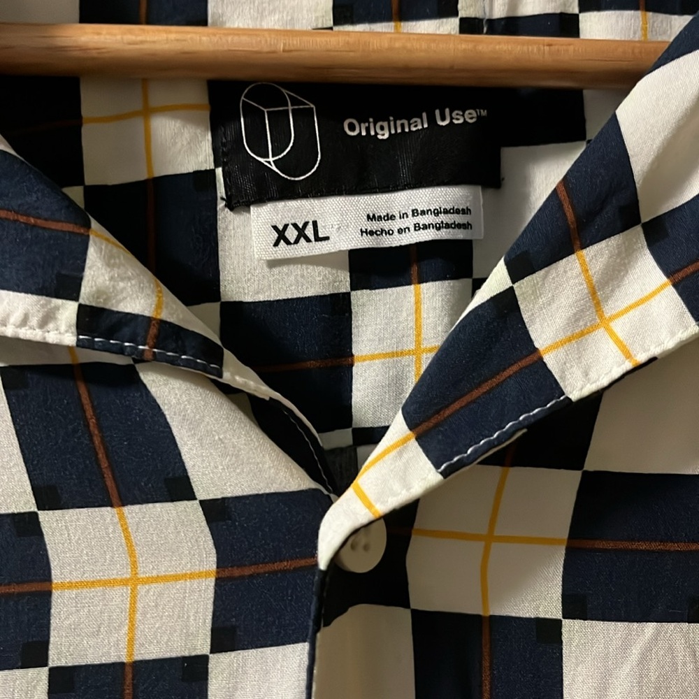 Men’s Button down - Picture 2 of 2